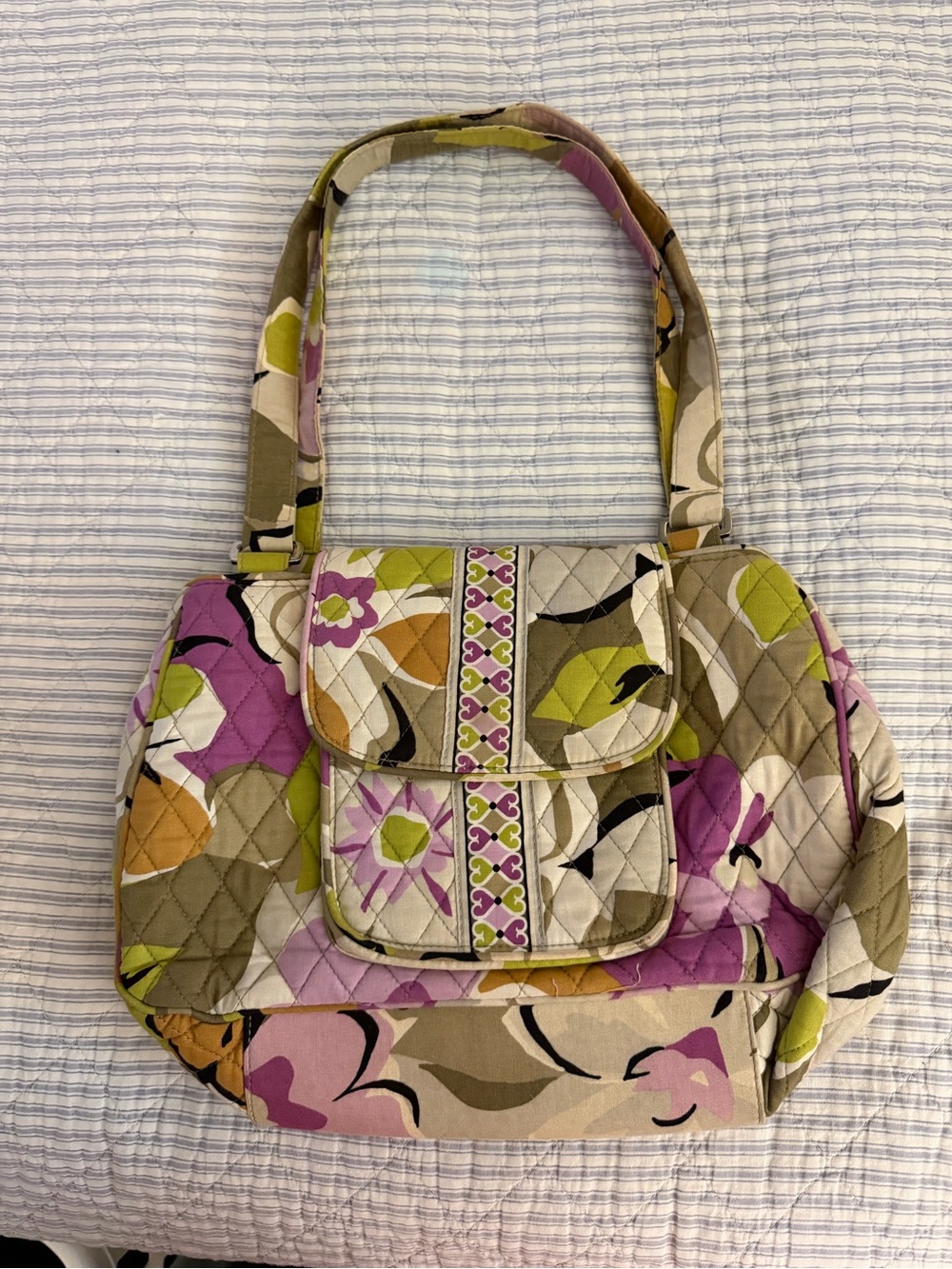 Vera Bradley Portobello Road pattern in excellent condition. $25